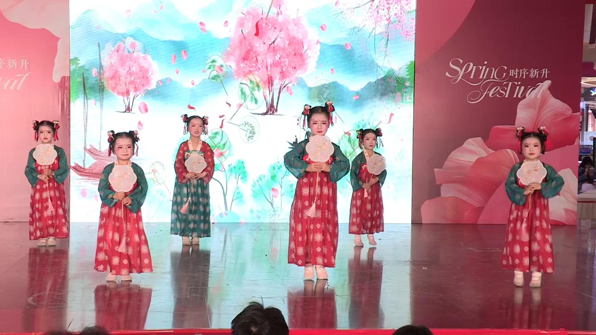 成都2025 灵蛇贺年舞动奇迹少儿春晚舞蹈大赛 《俏》